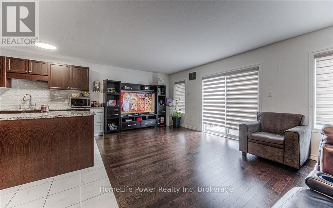 513 Woodlea Court, Kitchener, Ontario  N2R 1R7 - Photo 7 - X13744148