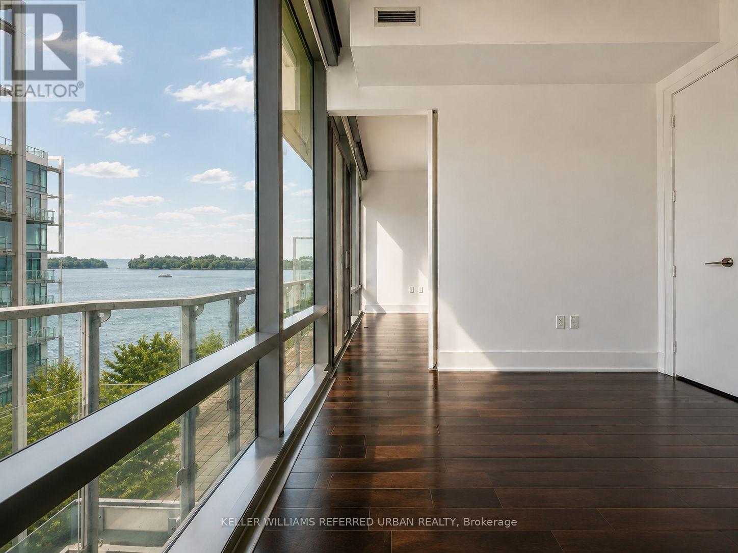 716 - 39 Queens Quay E, Toronto, Ontario M5E 0A5 - Photo 12 - C13744182