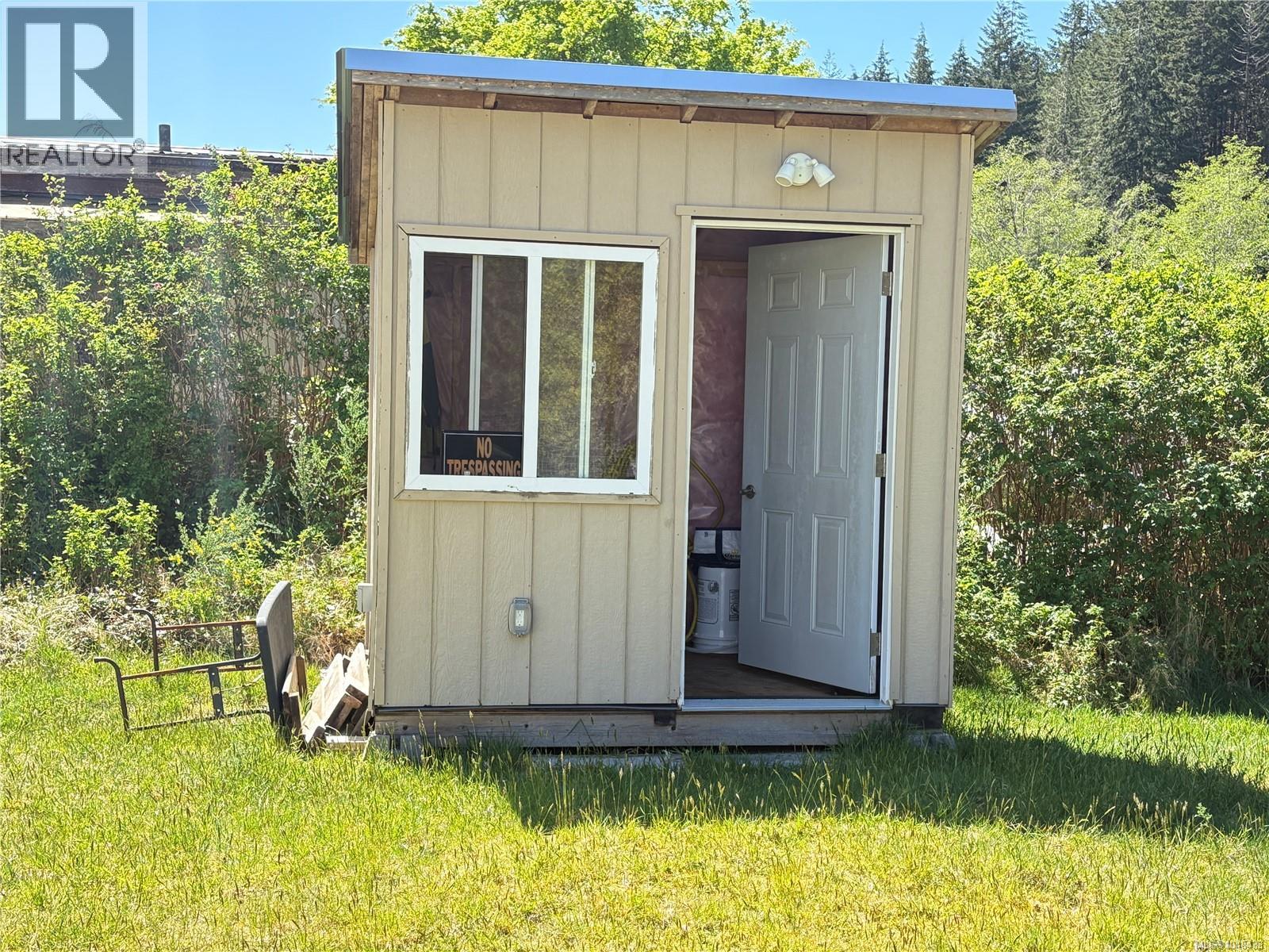 20 Edith Rd, Tahsis, British Columbia  V0P 1X0 - Photo 4 - 1048433