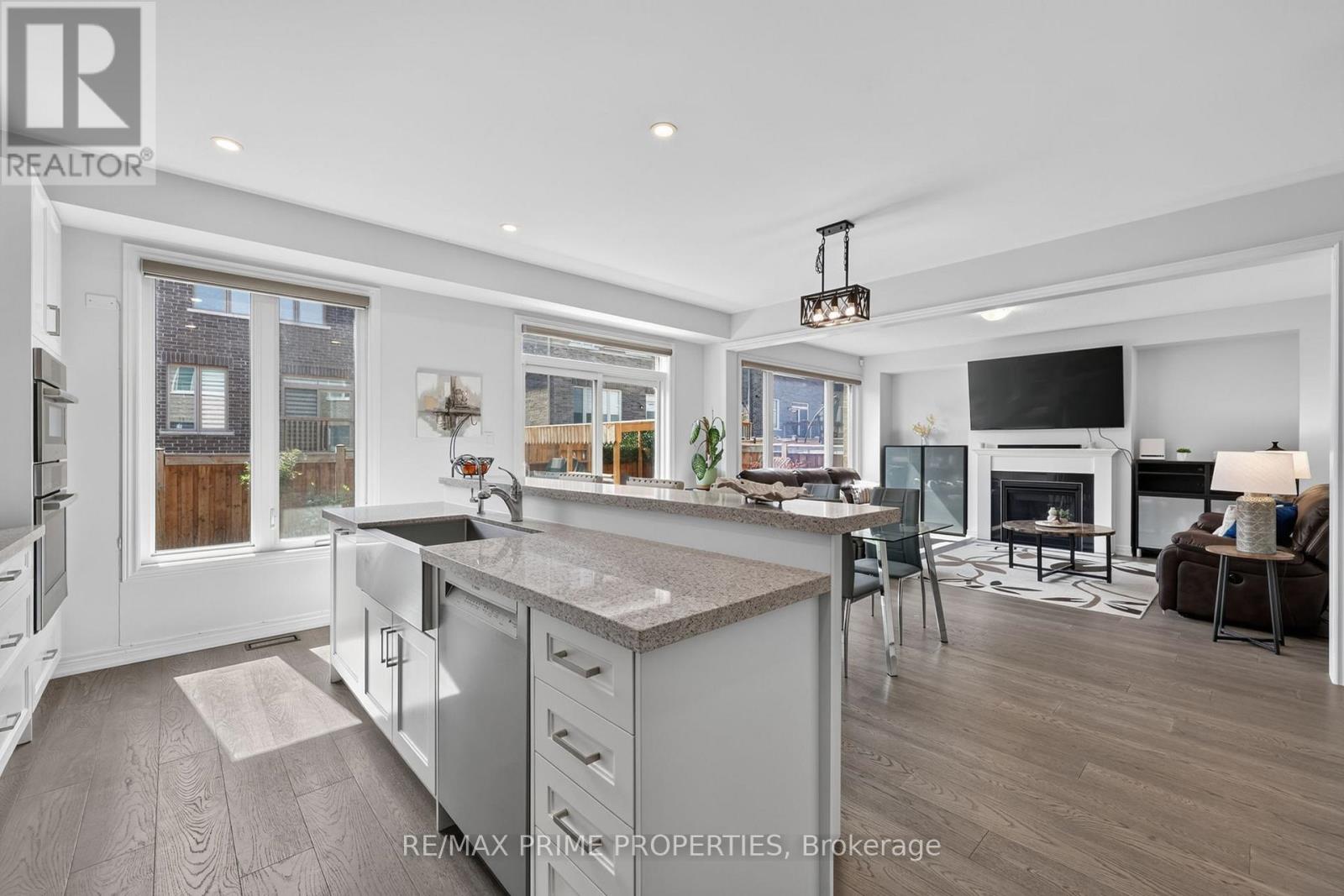 28 Frederick Taylor Way, East Gwillimbury (Mt Albert), Ontario  L0G 1M0 - Photo 17 - N13744116