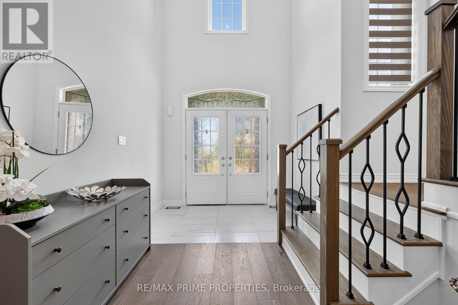 28 Frederick Taylor Way, East Gwillimbury (Mt Albert), Ontario  L0G 1M0 - Photo 4 - N13744116
