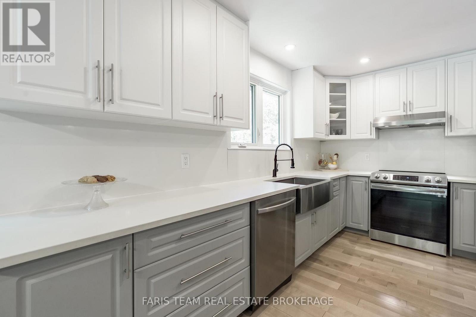 800 Mount St. Louis Road W, Oro-Medonte, Ontario  L0L 1V0 - Photo 10 - S13744106