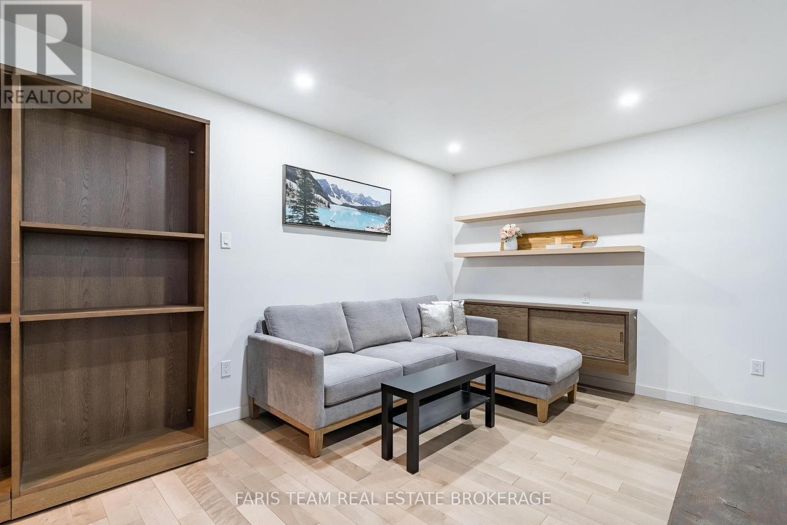 800 Mount St. Louis Road W, Oro-Medonte, Ontario  L0L 1V0 - Photo 19 - S13744106