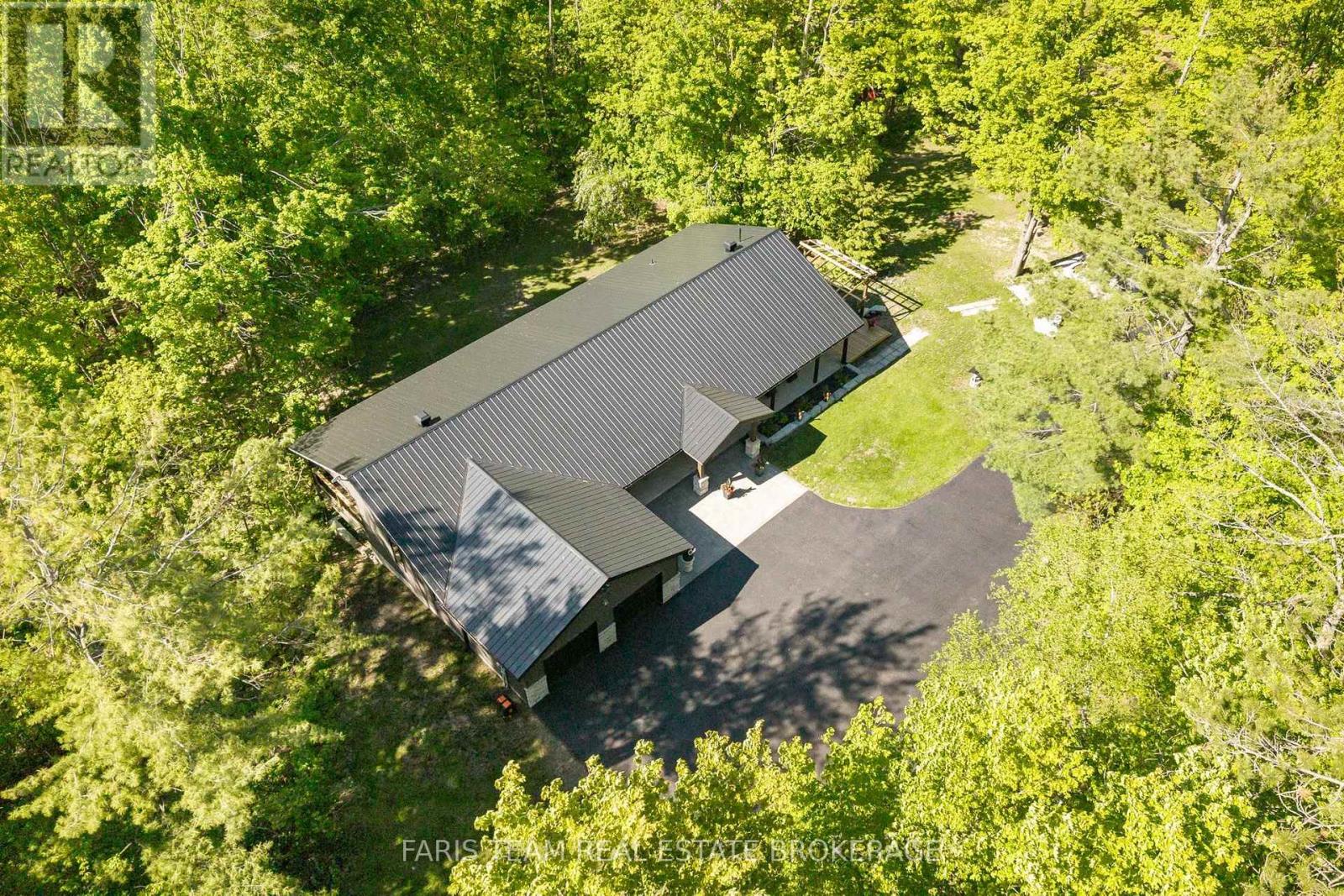 800 Mount St. Louis Road W, Oro-Medonte, Ontario  L0L 1V0 - Photo 2 - S13744106