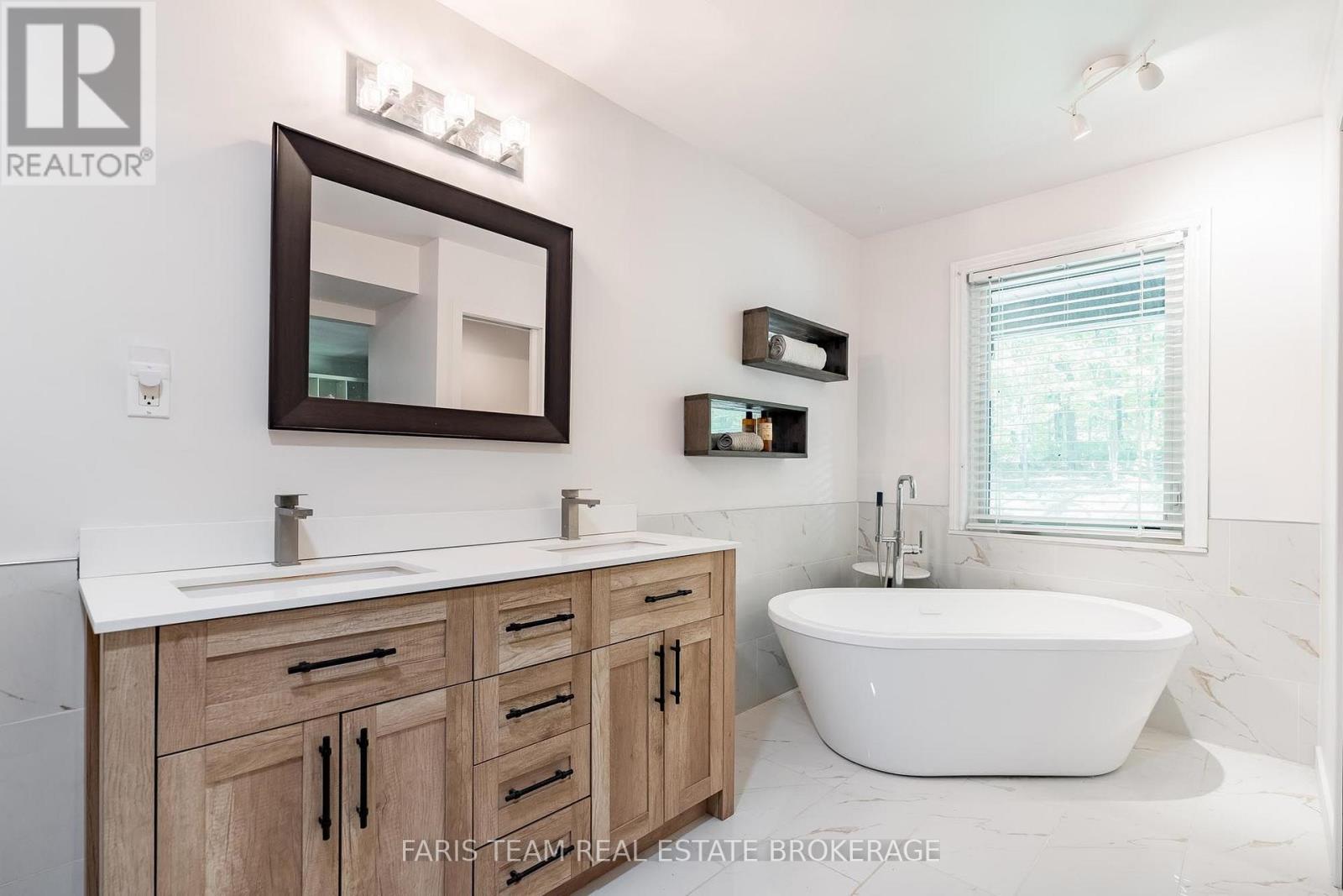 800 Mount St. Louis Road W, Oro-Medonte, Ontario  L0L 1V0 - Photo 25 - S13744106
