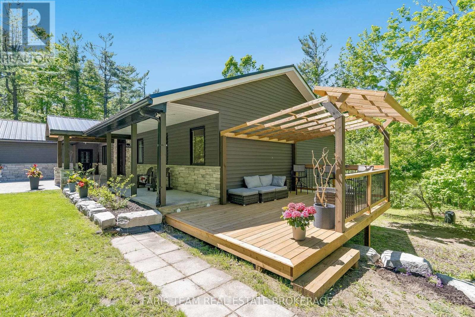 800 Mount St. Louis Road W, Oro-Medonte, Ontario  L0L 1V0 - Photo 45 - S13744106