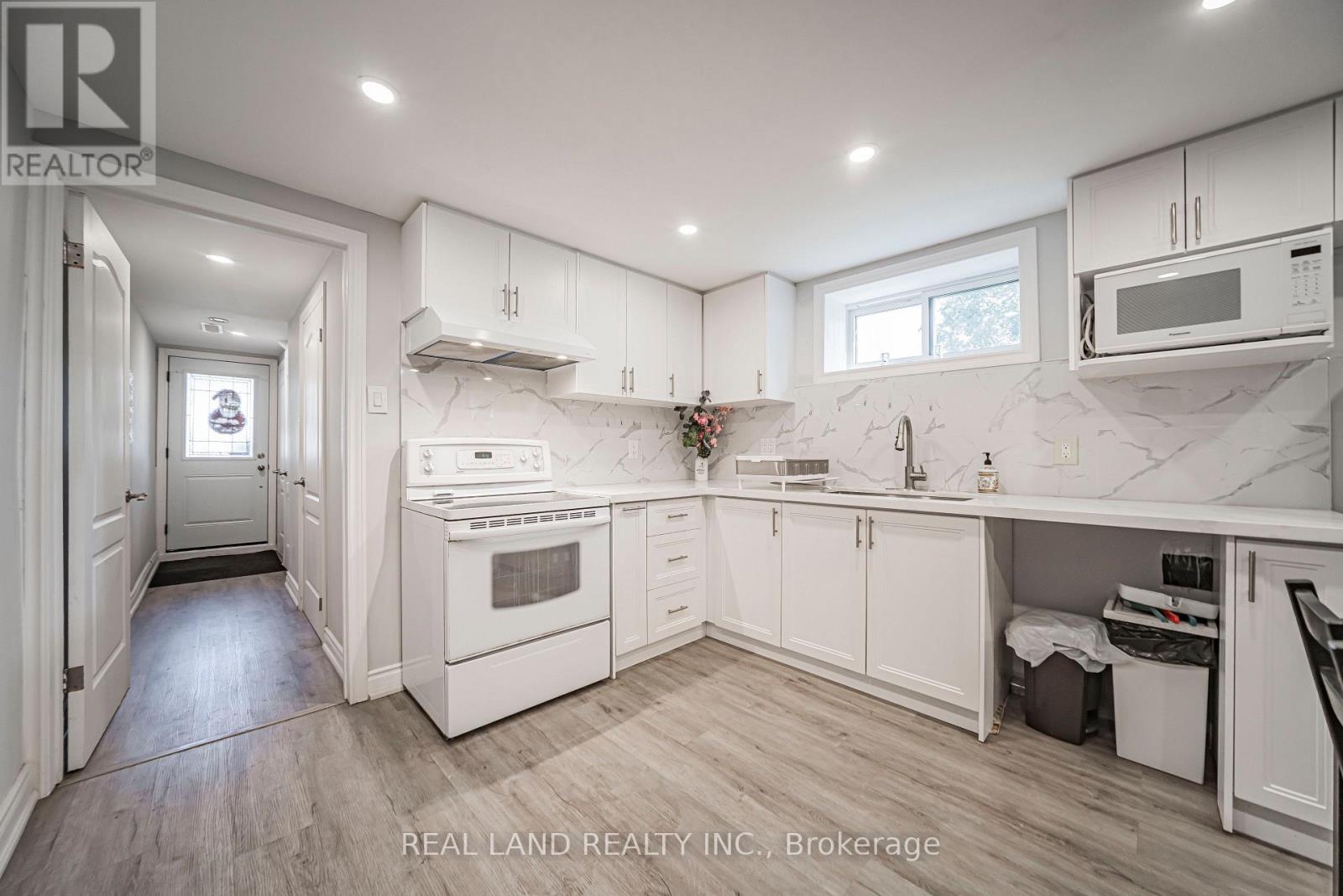 37 Pawnee Avenue, Toronto, Ontario  M2H 3C6 - Photo 24 - C13726332