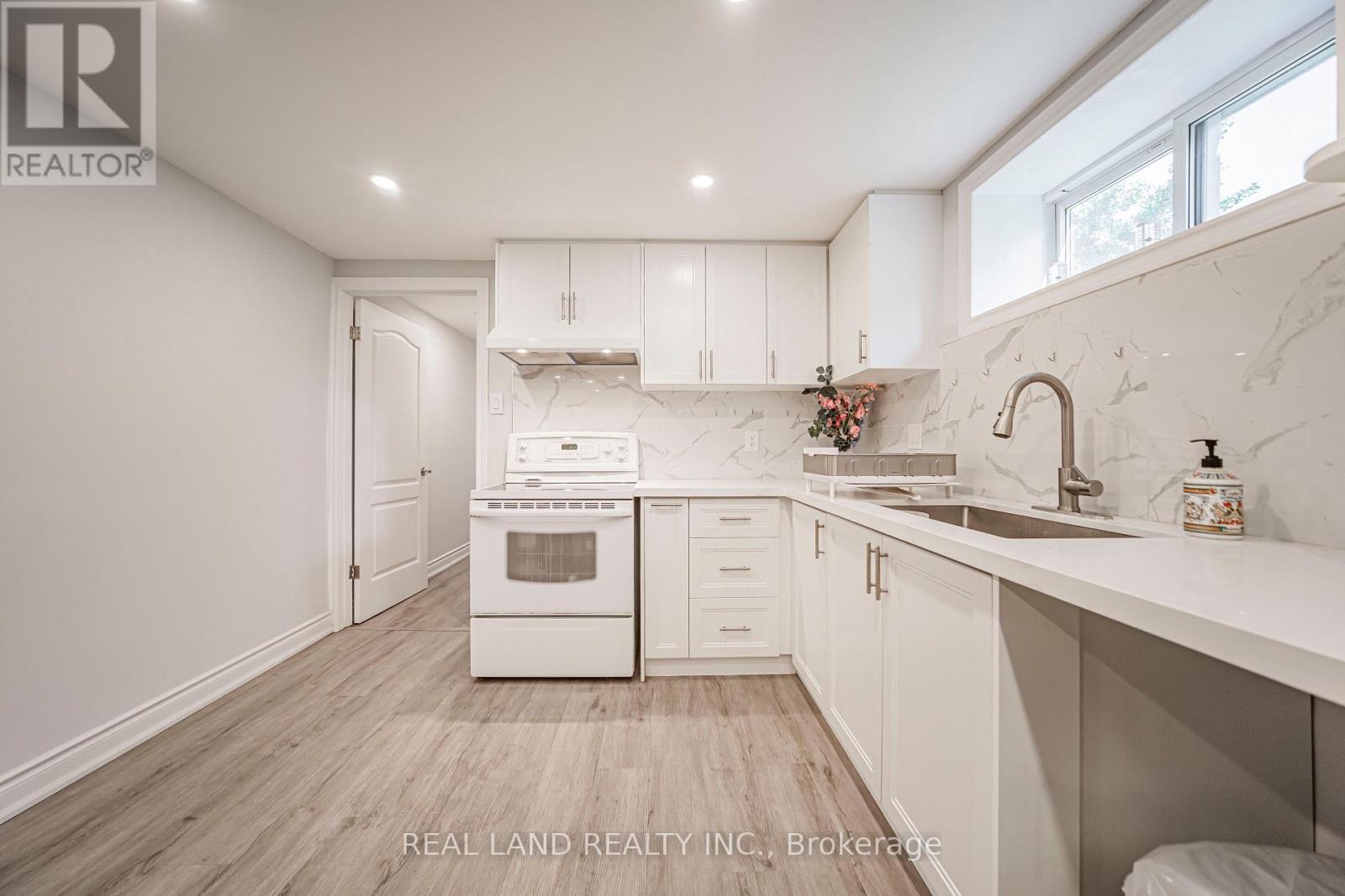37 Pawnee Avenue, Toronto, Ontario  M2H 3C6 - Photo 27 - C13726332