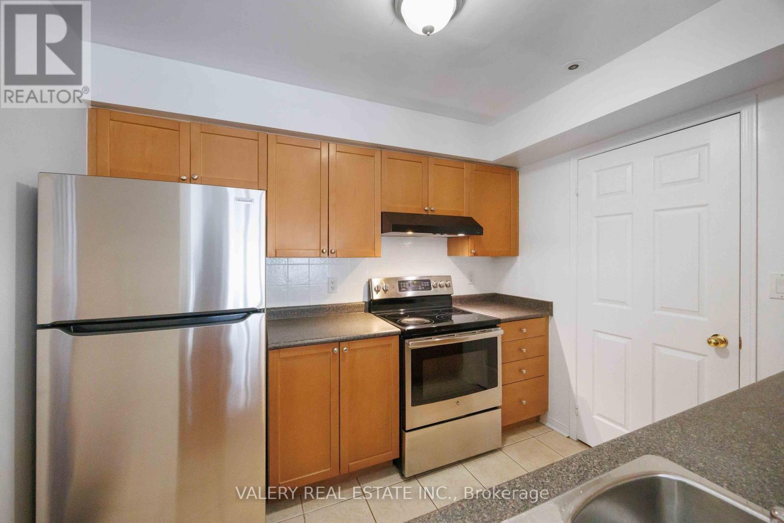 62 - 50 Turntable Crescent, Toronto, Ontario  M6H 4K9 - Photo 11 - W13662788