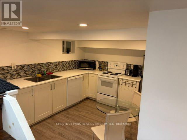 15 Denison Road E, Toronto, Ontario M9N 1B6 - Photo 3 - W13693200