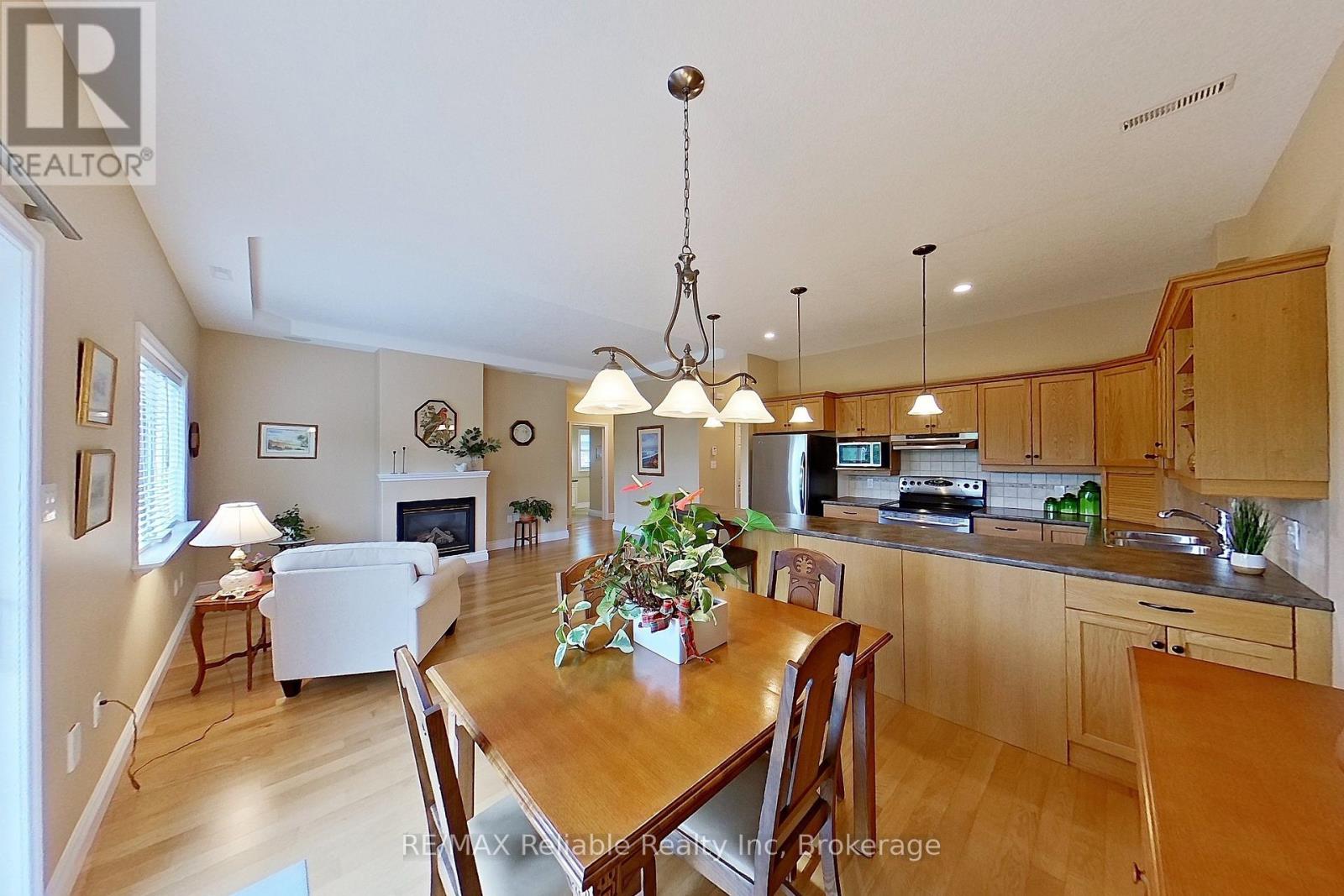 15 Bayfield Mews Lane, Bluewater, Ontario  N0M 1G0 - Photo 22 - X12887498