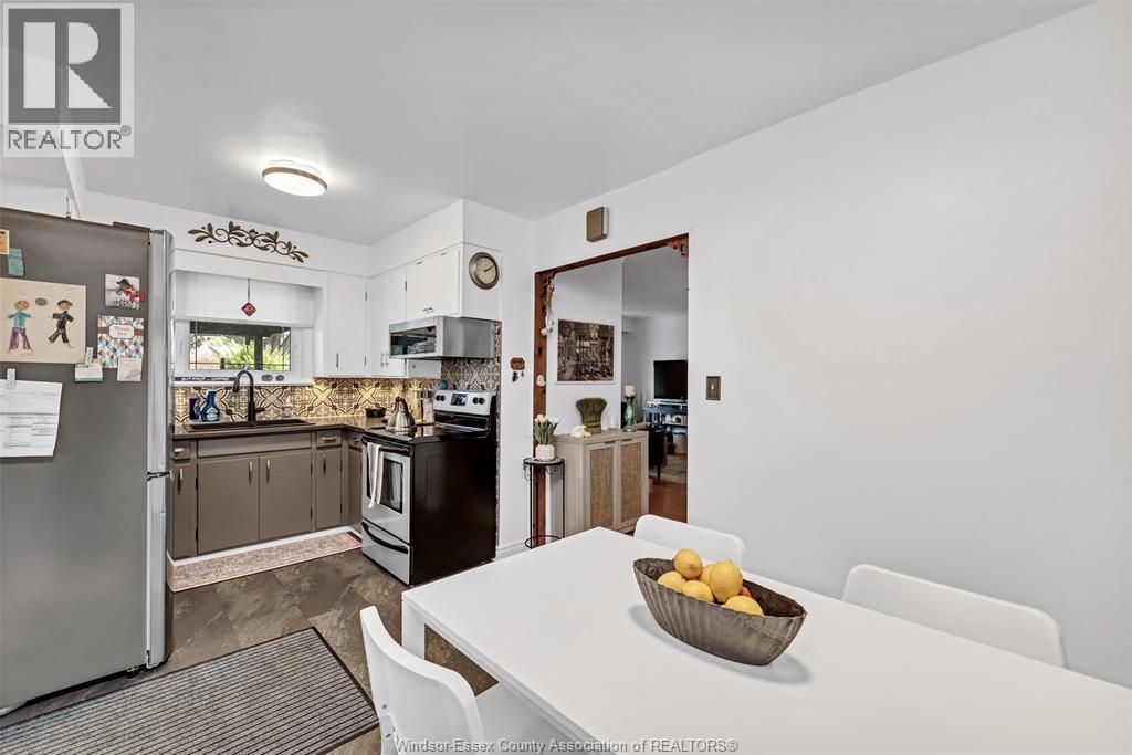3742 Myrtle Avenue, Windsor, Ontario  N8W 5W1 - Photo 27 - 26021651