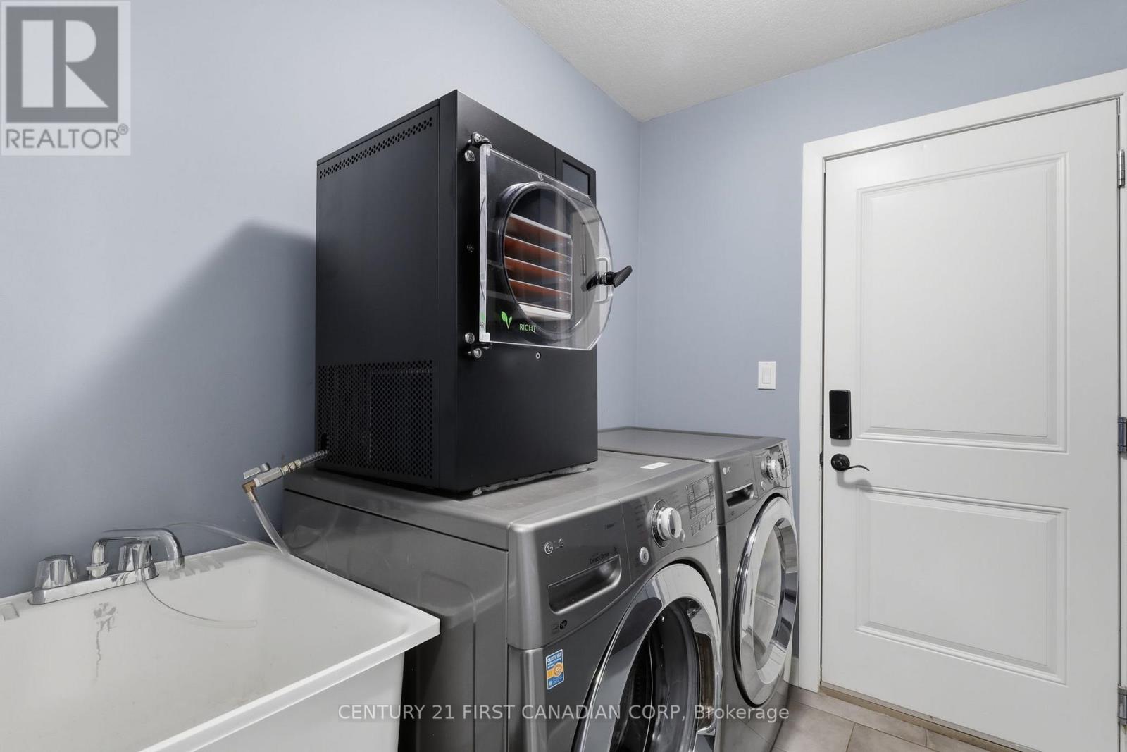 29 Nicoles Trail, Thames Centre, Ontario  N0M 2P0 - Photo 20 - X13744258