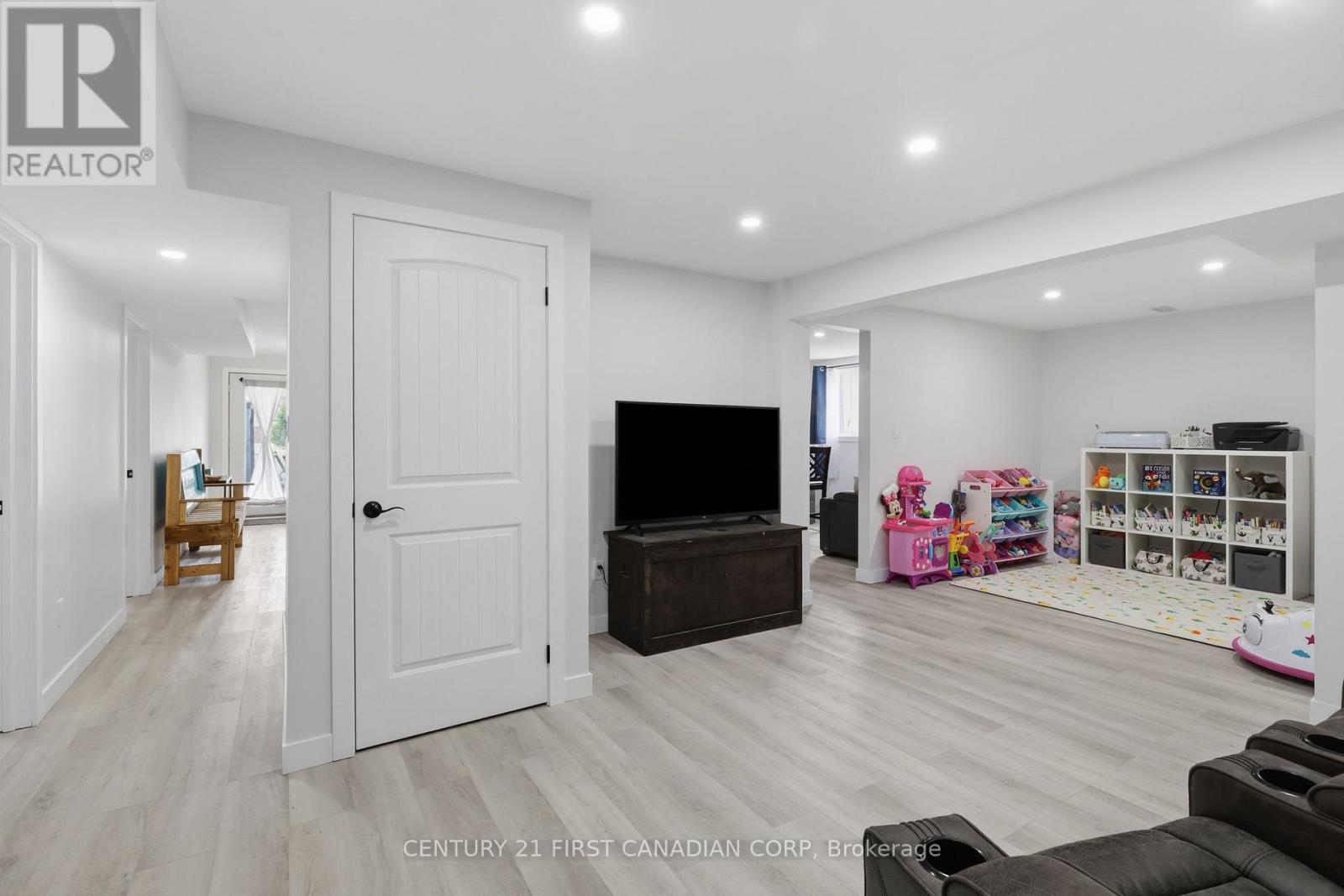 29 Nicoles Trail, Thames Centre, Ontario  N0M 2P0 - Photo 25 - X13744258