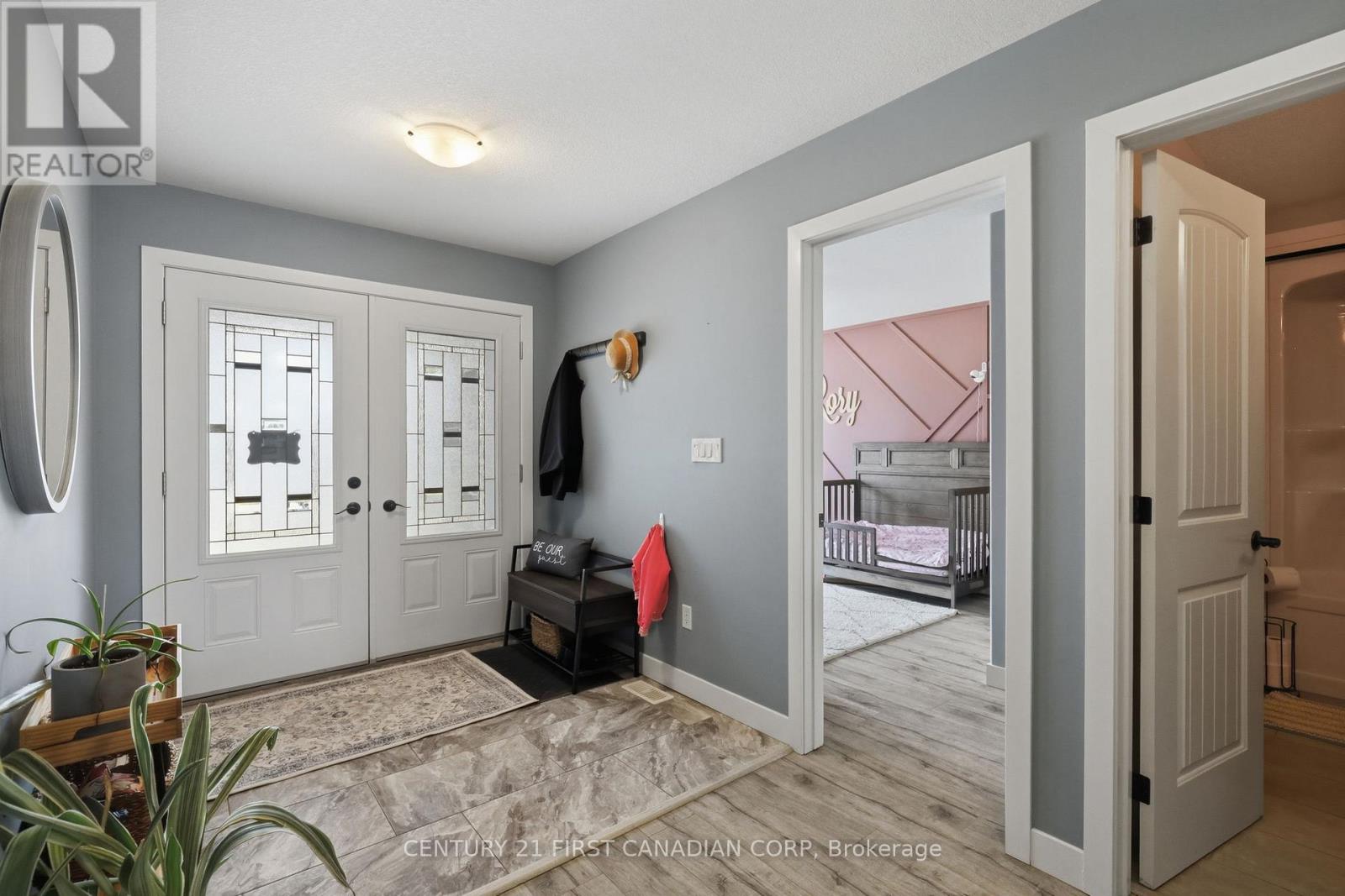 29 Nicoles Trail, Thames Centre, Ontario  N0M 2P0 - Photo 5 - X13744258