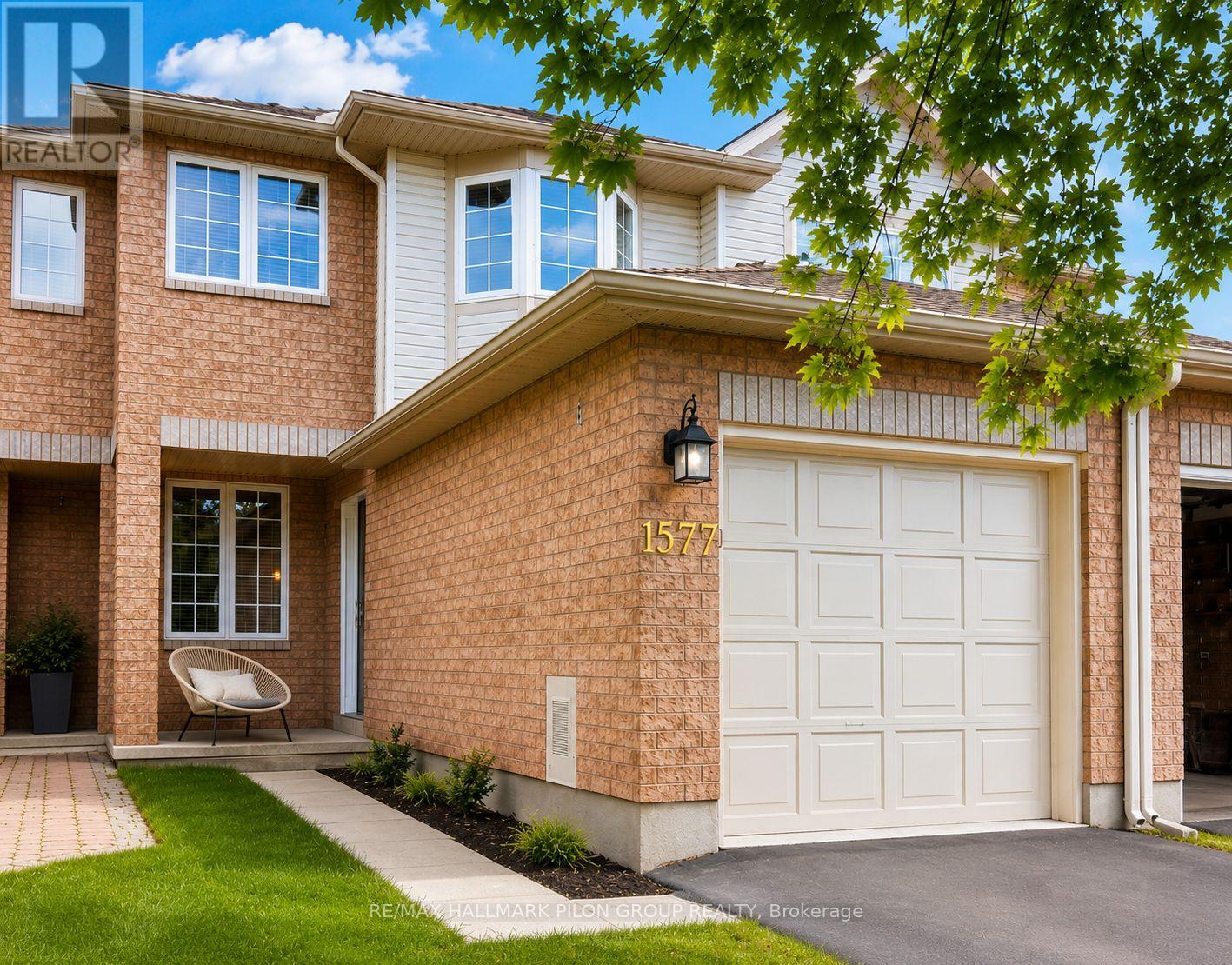 1577 DUPLANTE AVENUE, Ottawa, Ontario