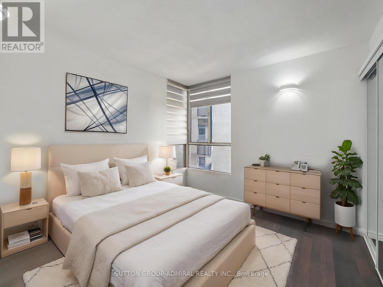 1811 - 10 Martha Eaton Way, Toronto, Ontario  M6M 5B3 - Photo 32 - W13740126