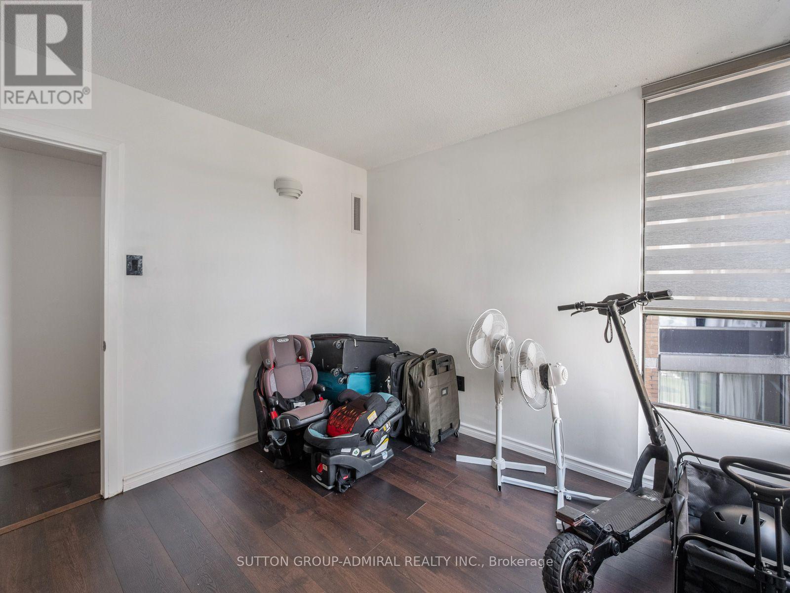 1811 - 10 Martha Eaton Way, Toronto, Ontario  M6M 5B3 - Photo 34 - W13740126