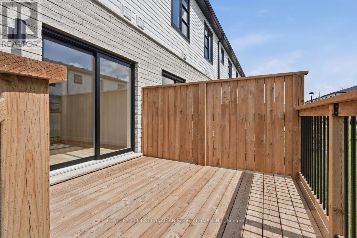 19 - 2700 Buroak Drive, London North, Ontario  N6G 5B6 - Photo 44 - X12773168