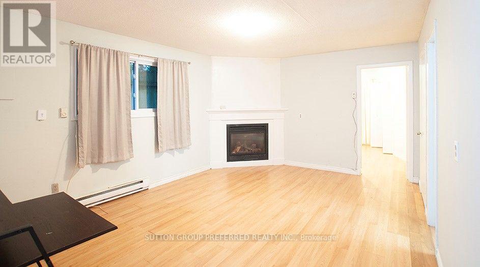 54 Gunn (Unit B) Street, London North, Ontario  N6G 1C7 - Photo 2 - X13633964