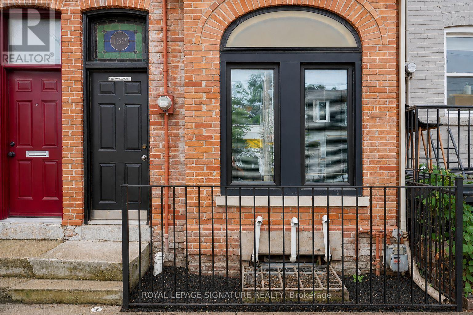 152 PARLIAMENT STREET, Toronto, Ontario