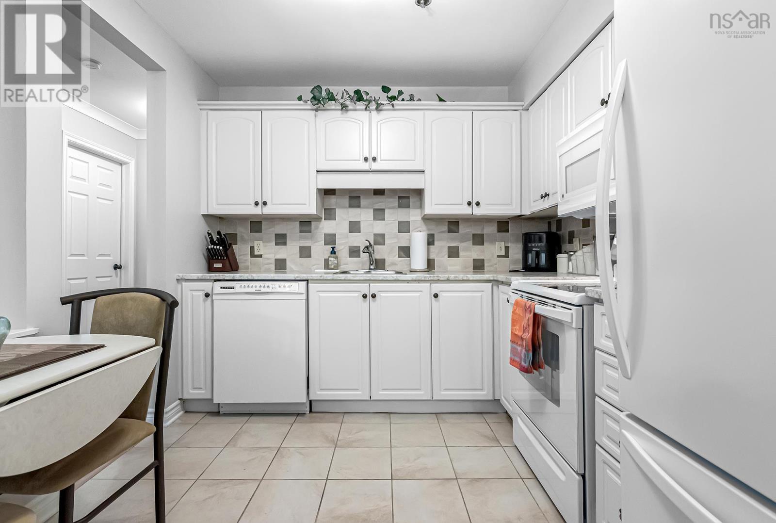 308 93 Kearney Lake Road, Halifax, Nova Scotia  B3M 4B7 - Photo 4 - 202622408