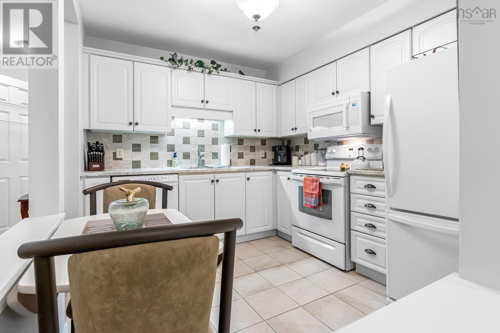 308 93 Kearney Lake Road, Halifax, Nova Scotia  B3M 4B7 - Photo 10 - 202622408