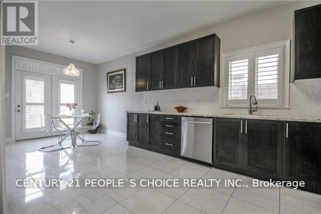 74 Bramsey Street, Georgina, Ontario  L0E 1R0 - Photo 8 - N13744256