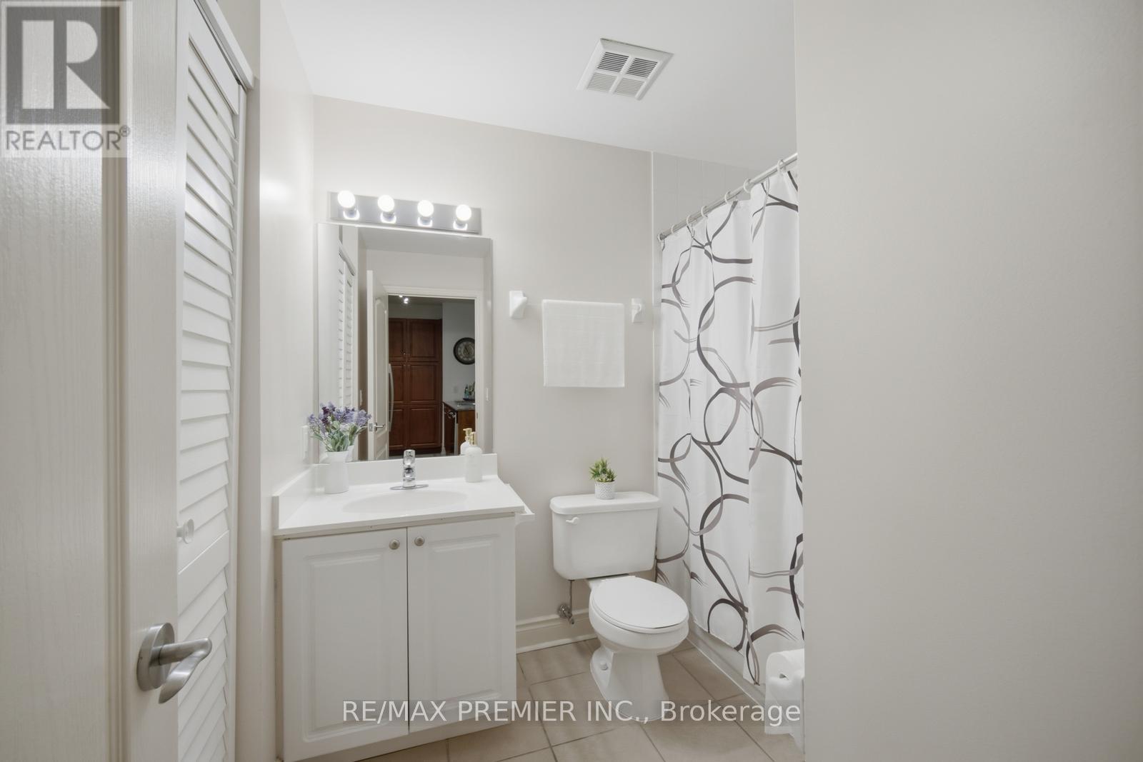 217 - 8201 Islington Avenue, Vaughan, Ontario  L4L 9S6 - Photo 18 - N13744288