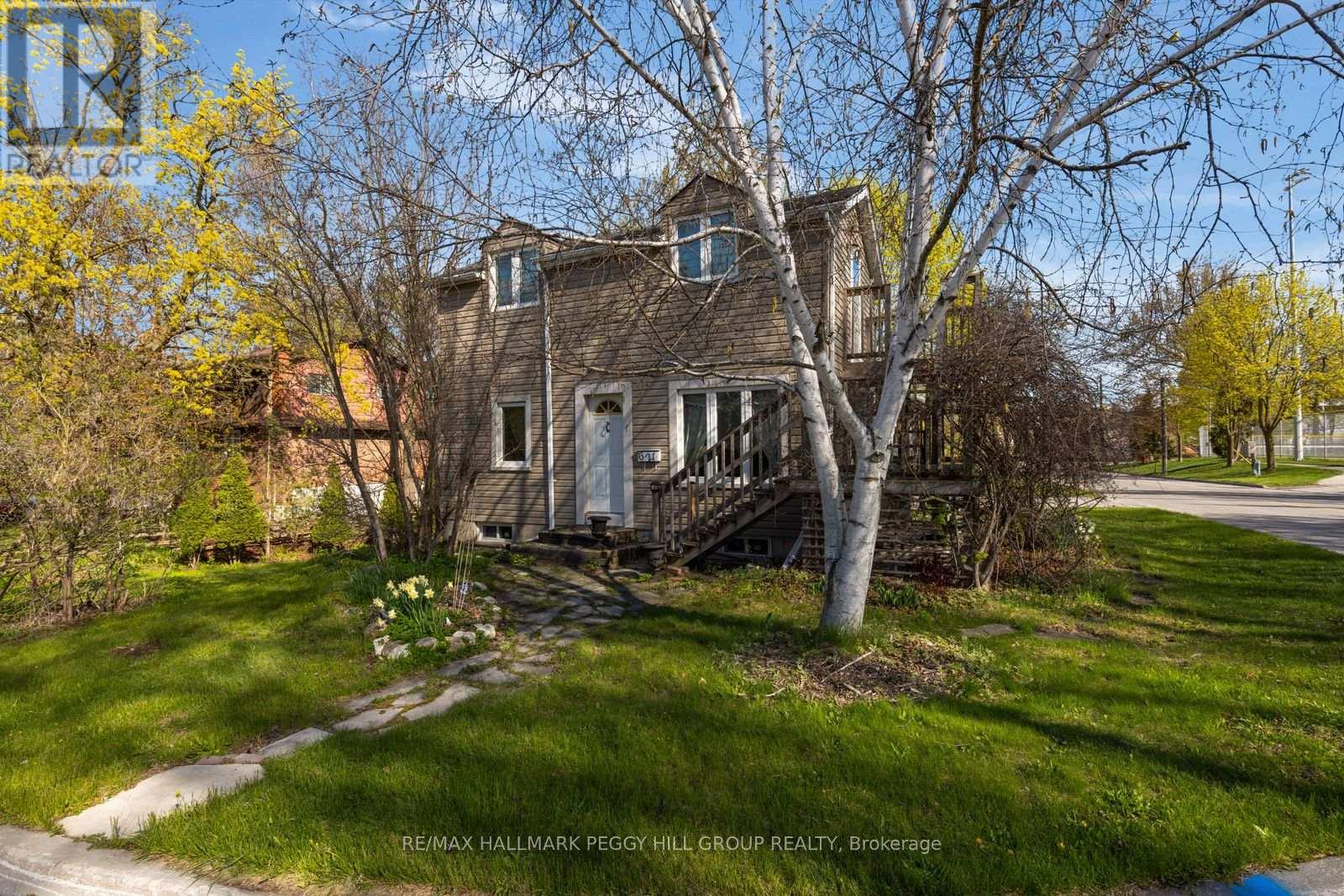 621 Lydia Street, Newmarket, Ontario  L3Y 1M4 - Photo 1 - N13744296