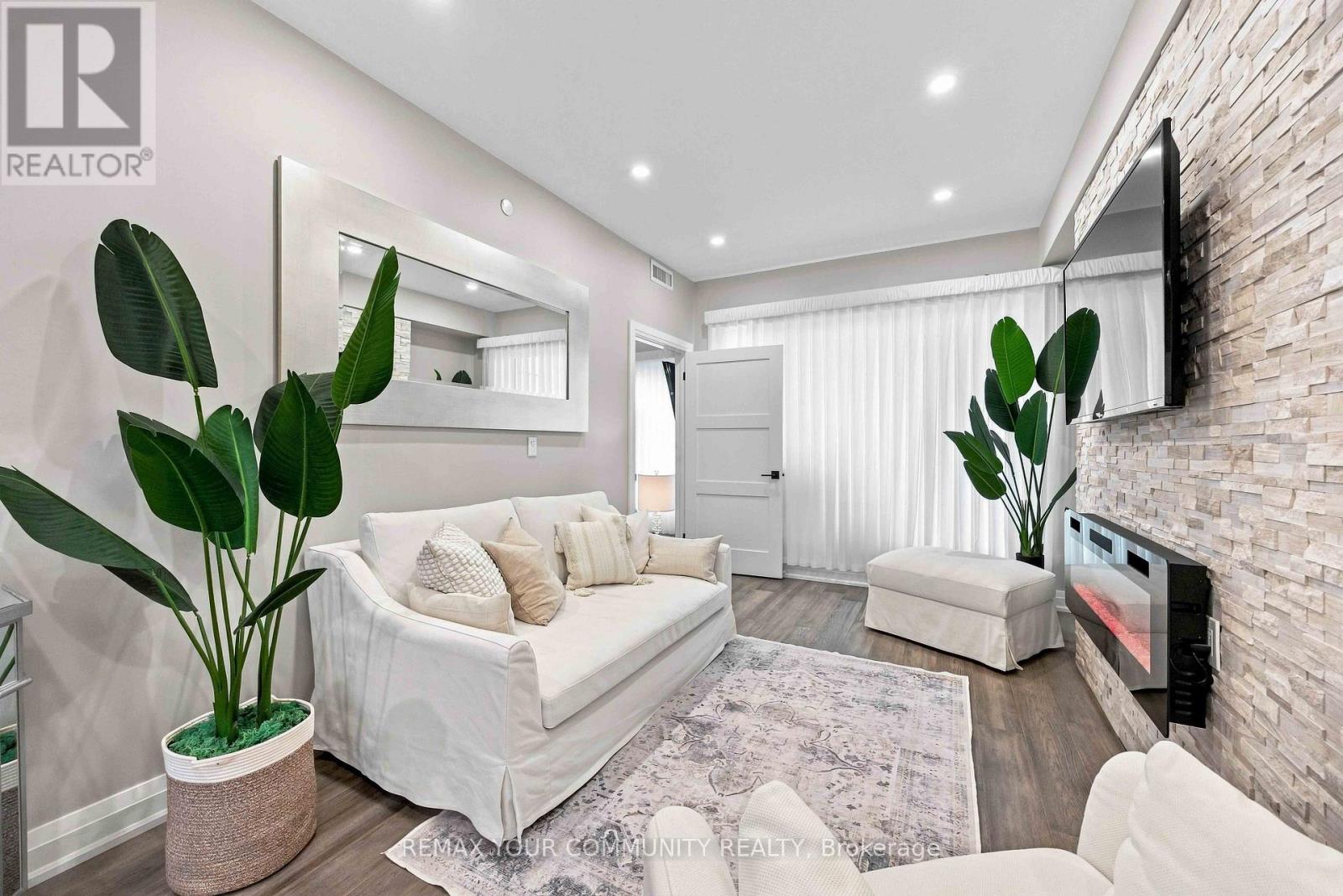238 - 555 William Graham Drive, Aurora, Ontario  L4G 4H9 - Photo 4 - N13744312