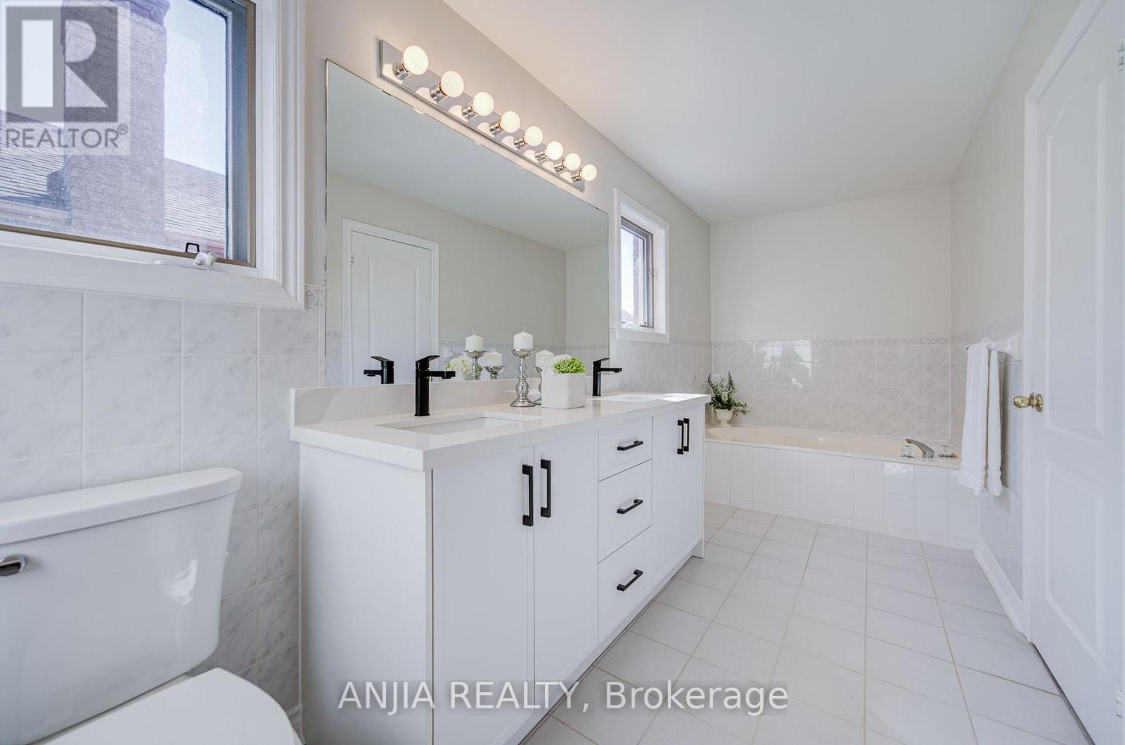 32 Turnberry Crescent, Markham, Ontario  L3R 0R6 - Photo 29 - N13744328