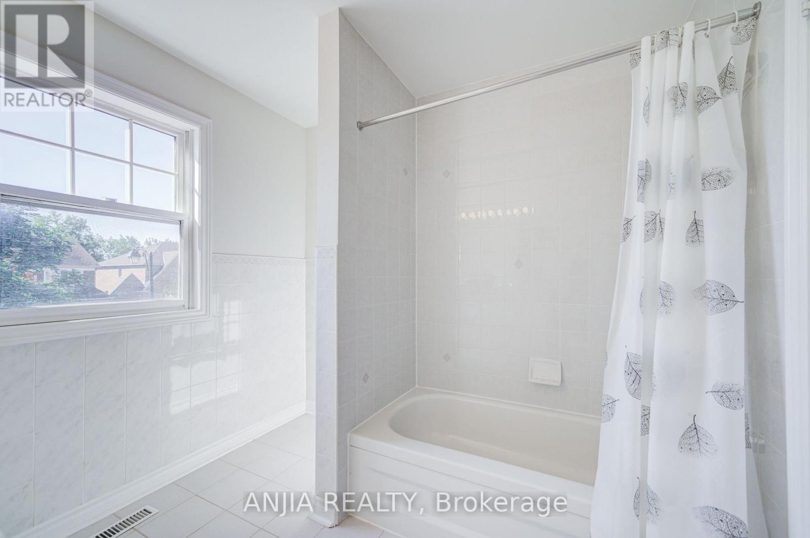 32 Turnberry Crescent, Markham, Ontario  L3R 0R6 - Photo 35 - N13744328