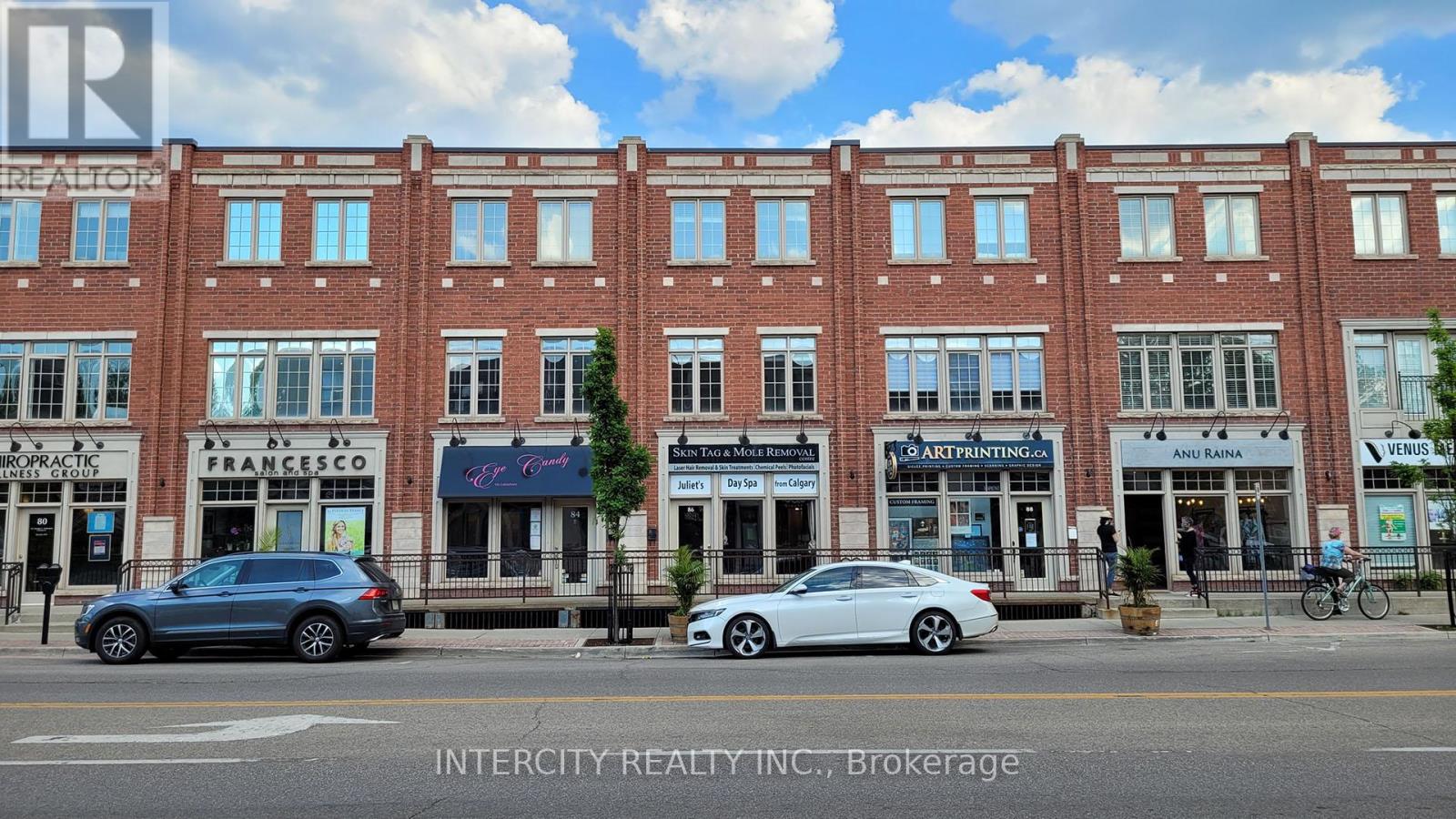 86 Lakeshore Road W, Oakville, Ontario  L6K 3A2 - Photo 1 - W13744206