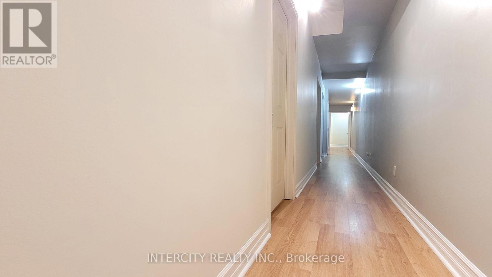 86 Lakeshore Road W, Oakville, Ontario  L6K 3A2 - Photo 16 - W13744220