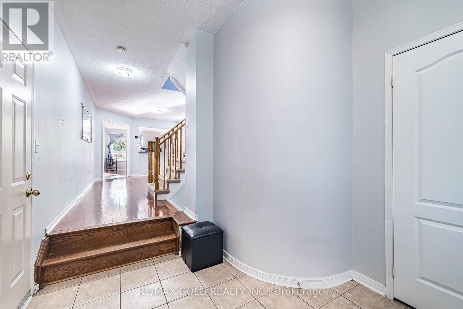 23 Ashmere Road, Brampton, Ontario  L7A 1W9 - Photo 5 - W13744262