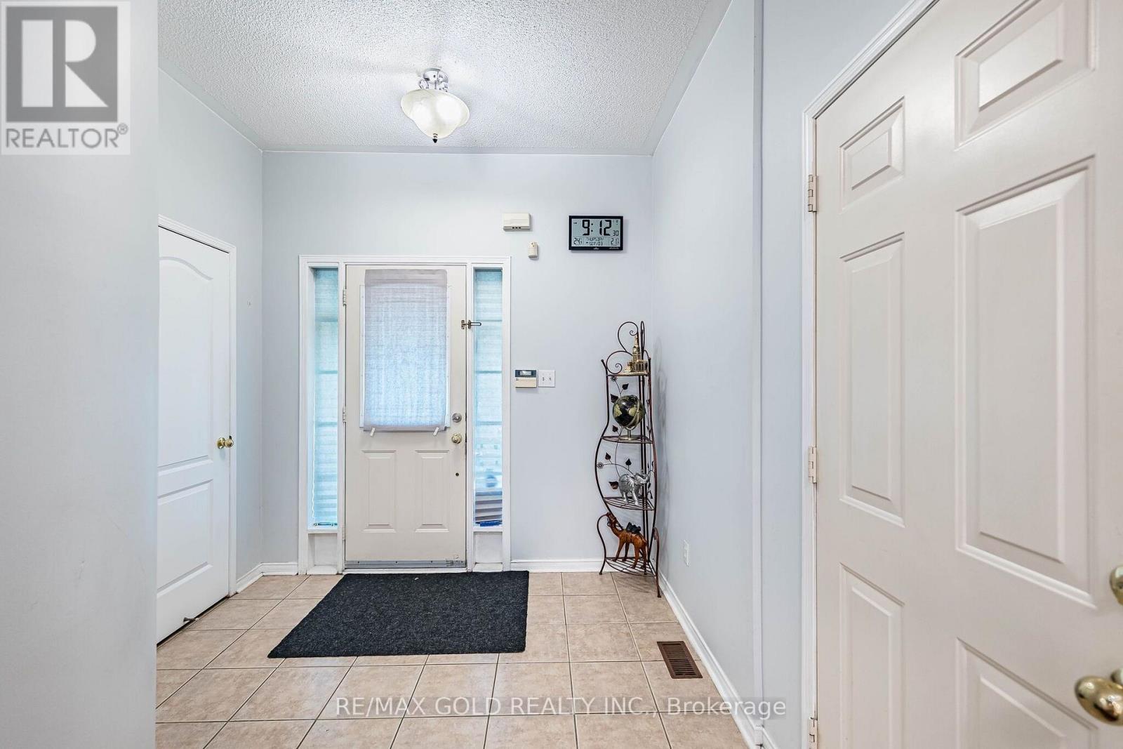 23 Ashmere Road, Brampton, Ontario  L7A 1W9 - Photo 6 - W13744262