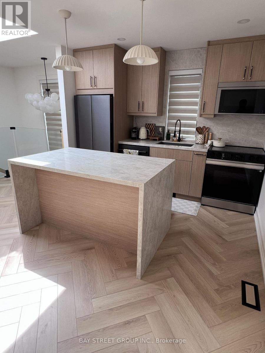 51 Batavia Avenue, Toronto, Ontario  M6N 4A1 - Photo 10 - W13744324