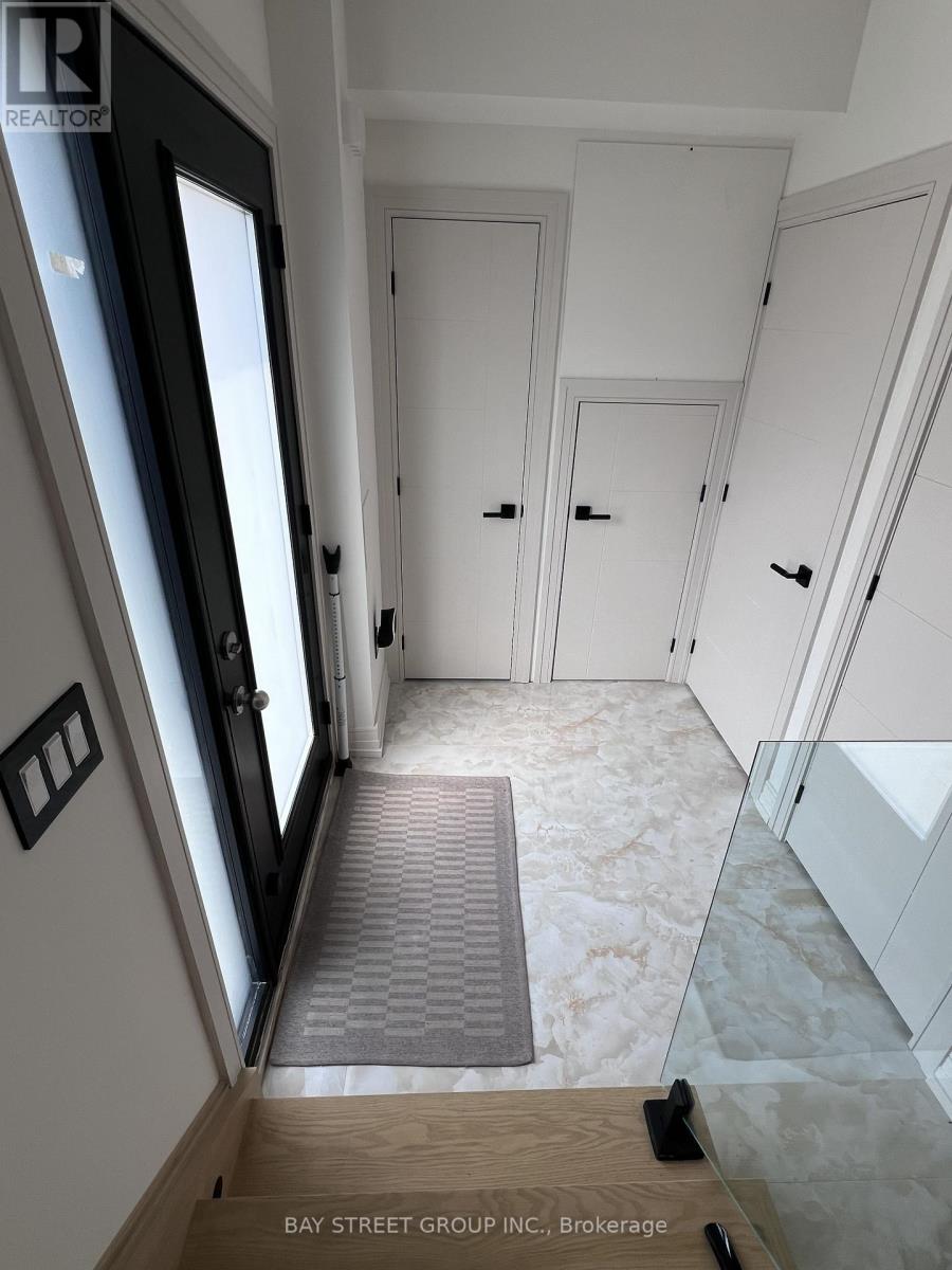 51 Batavia Avenue, Toronto, Ontario  M6N 4A1 - Photo 3 - W13744324