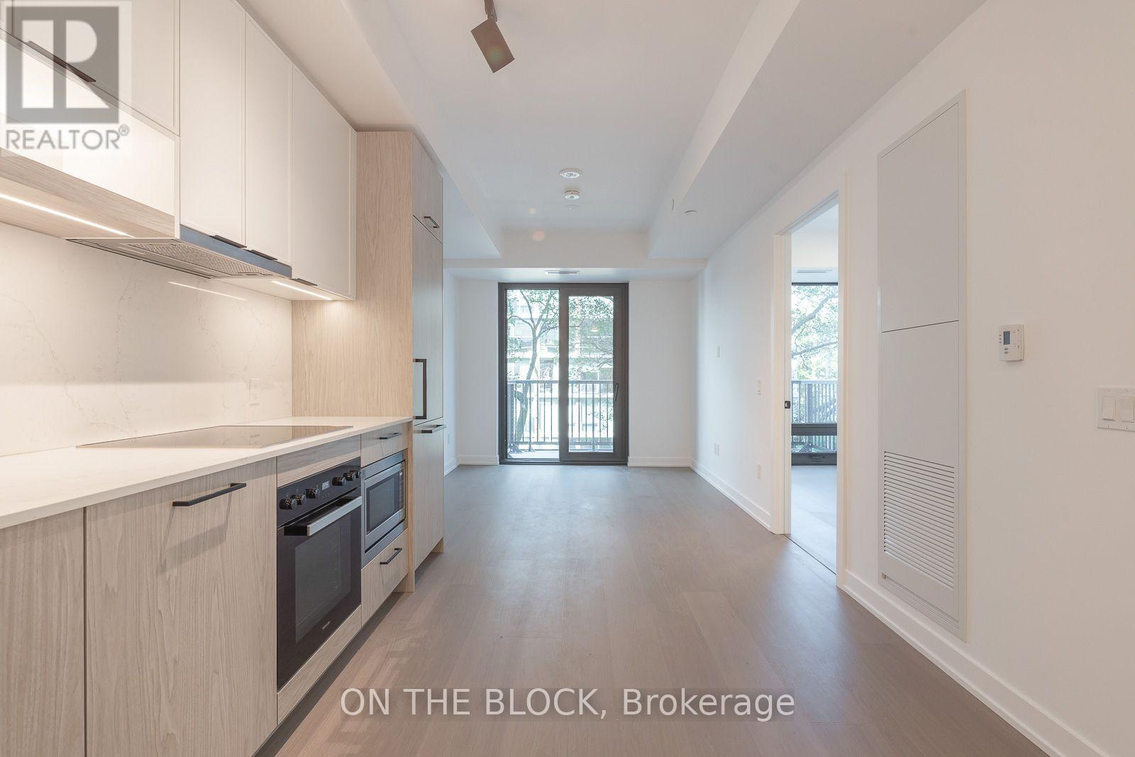 91 Montclair Avenue, Toronto, Ontario  M5P 0A9 - Photo 10 - C13742914