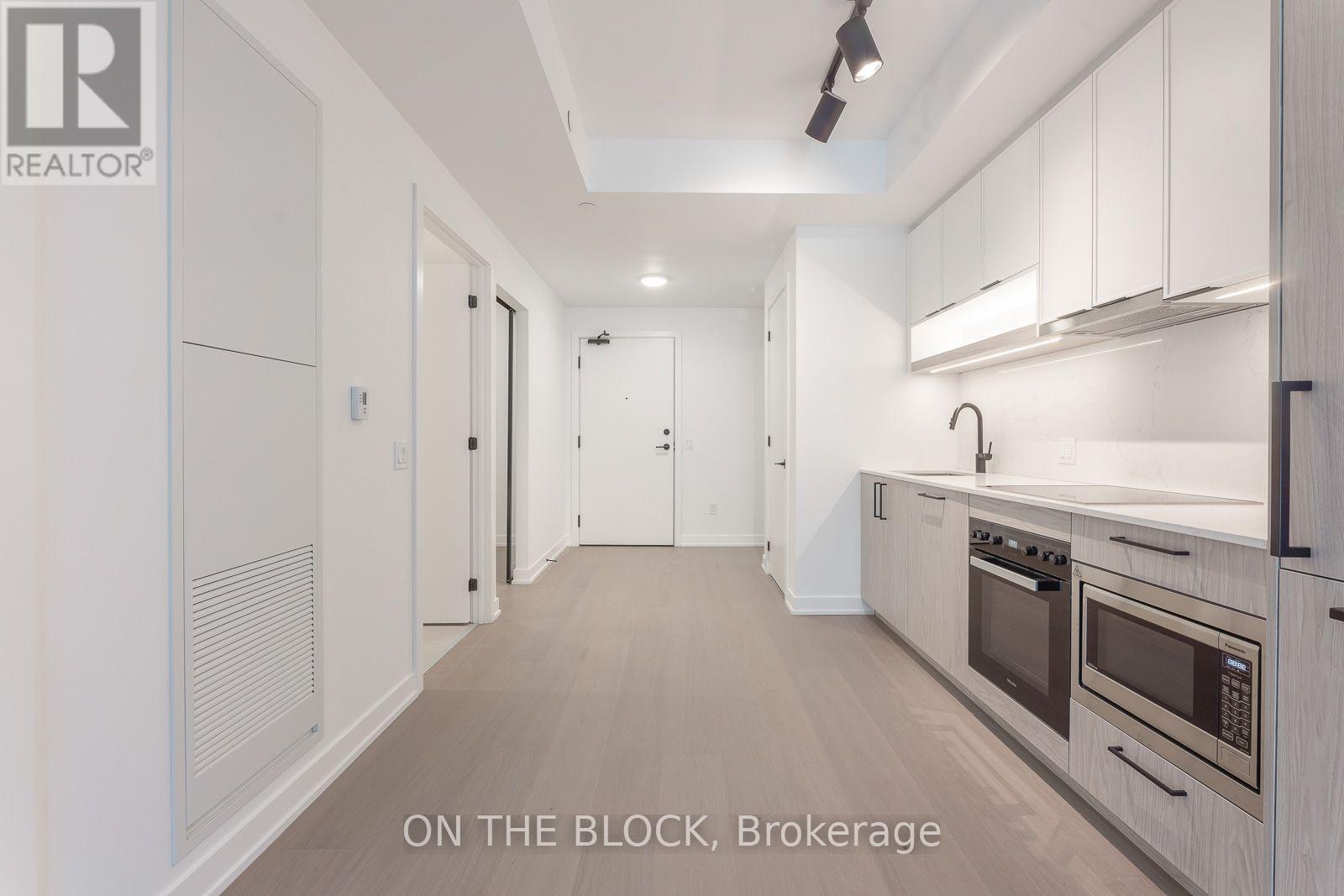 91 Montclair Avenue, Toronto, Ontario  M5P 0A9 - Photo 12 - C13742914