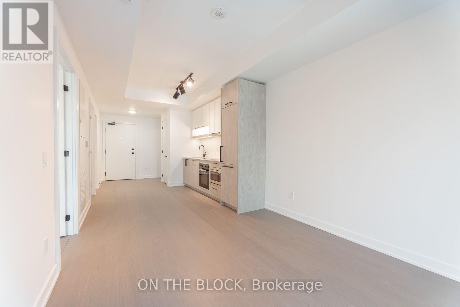 91 Montclair Avenue, Toronto, Ontario  M5P 0A9 - Photo 15 - C13742914