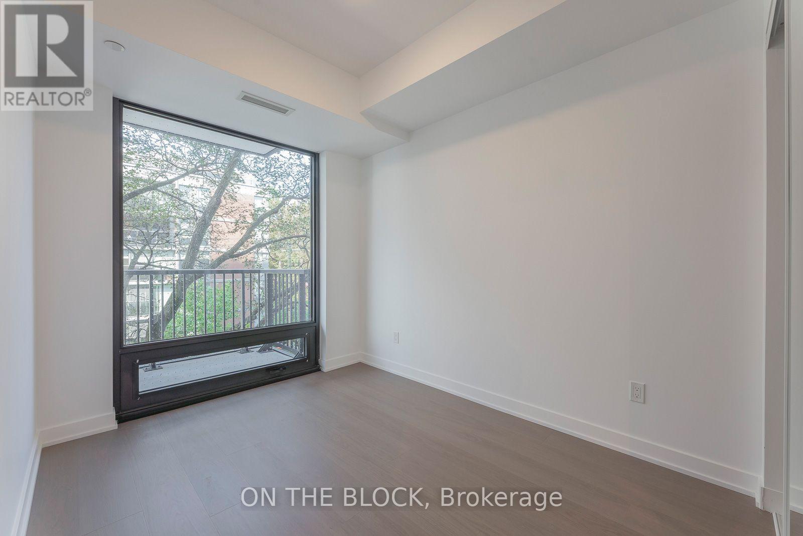 91 Montclair Avenue, Toronto, Ontario  M5P 0A9 - Photo 17 - C13742914