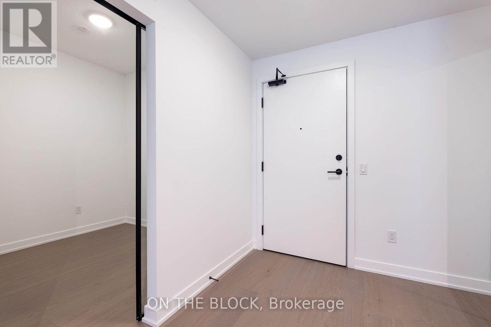 91 Montclair Avenue, Toronto, Ontario  M5P 0A9 - Photo 4 - C13742914