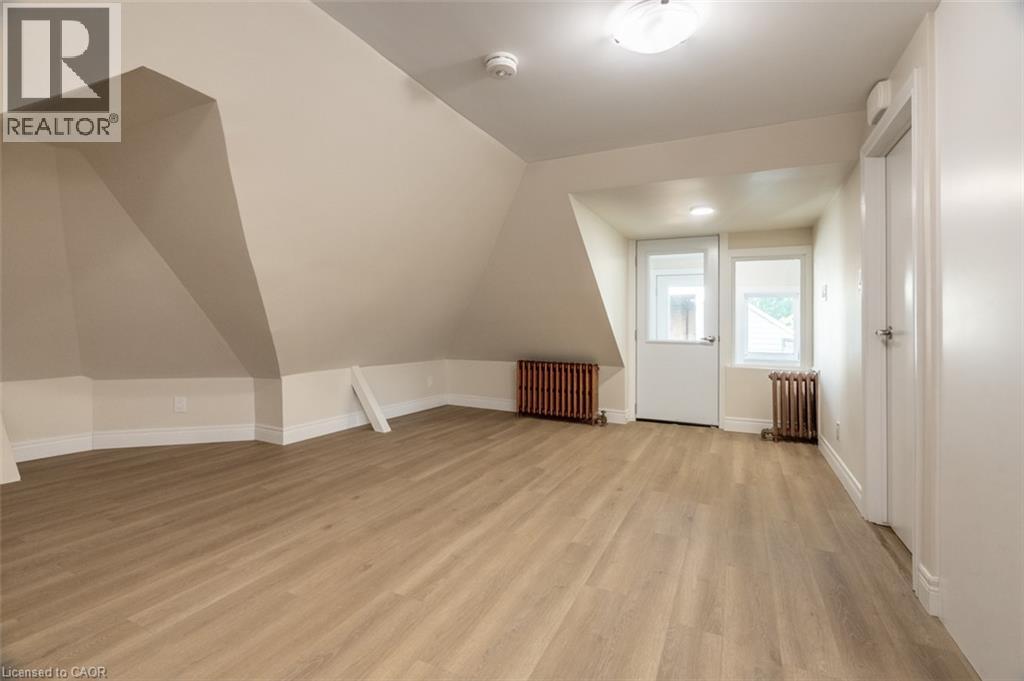 124 Gladstone Avenue Unit# 3, Hamilton, Ontario  L8M 2H9 - Photo 8 - 40860062