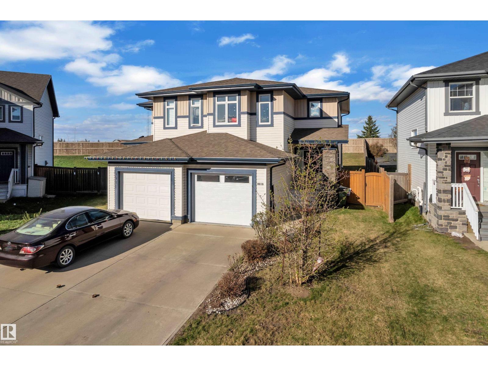 9919 217 St NW, Edmonton, Alberta T5T 4T5 - Photo 2 - E4507040