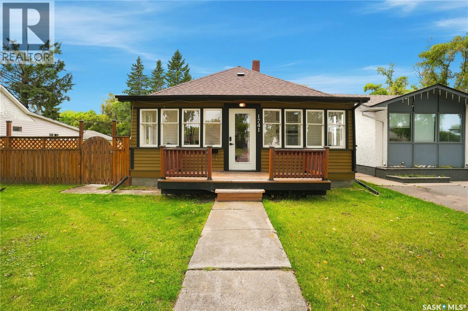 1741 98th Street, North Battleford, Saskatchewan  S9A 0M9 - Photo 1 - SK047535