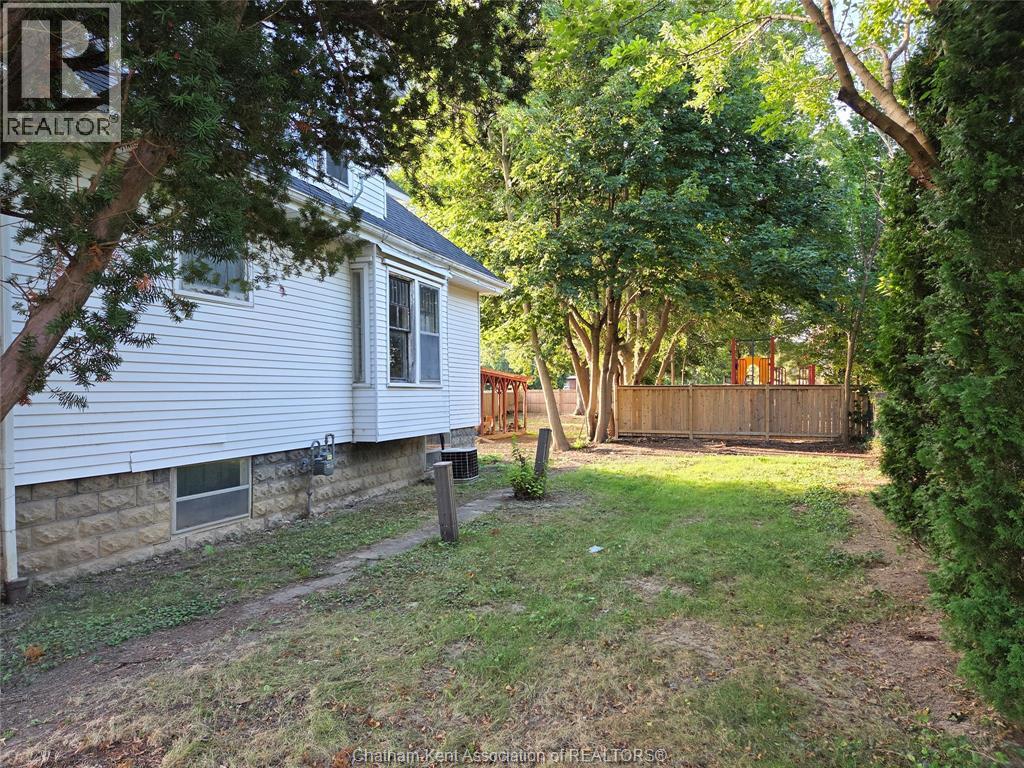 24 Stanley Avenue, Chatham, Ontario  N7M 3J2 - Photo 3 - 26020885