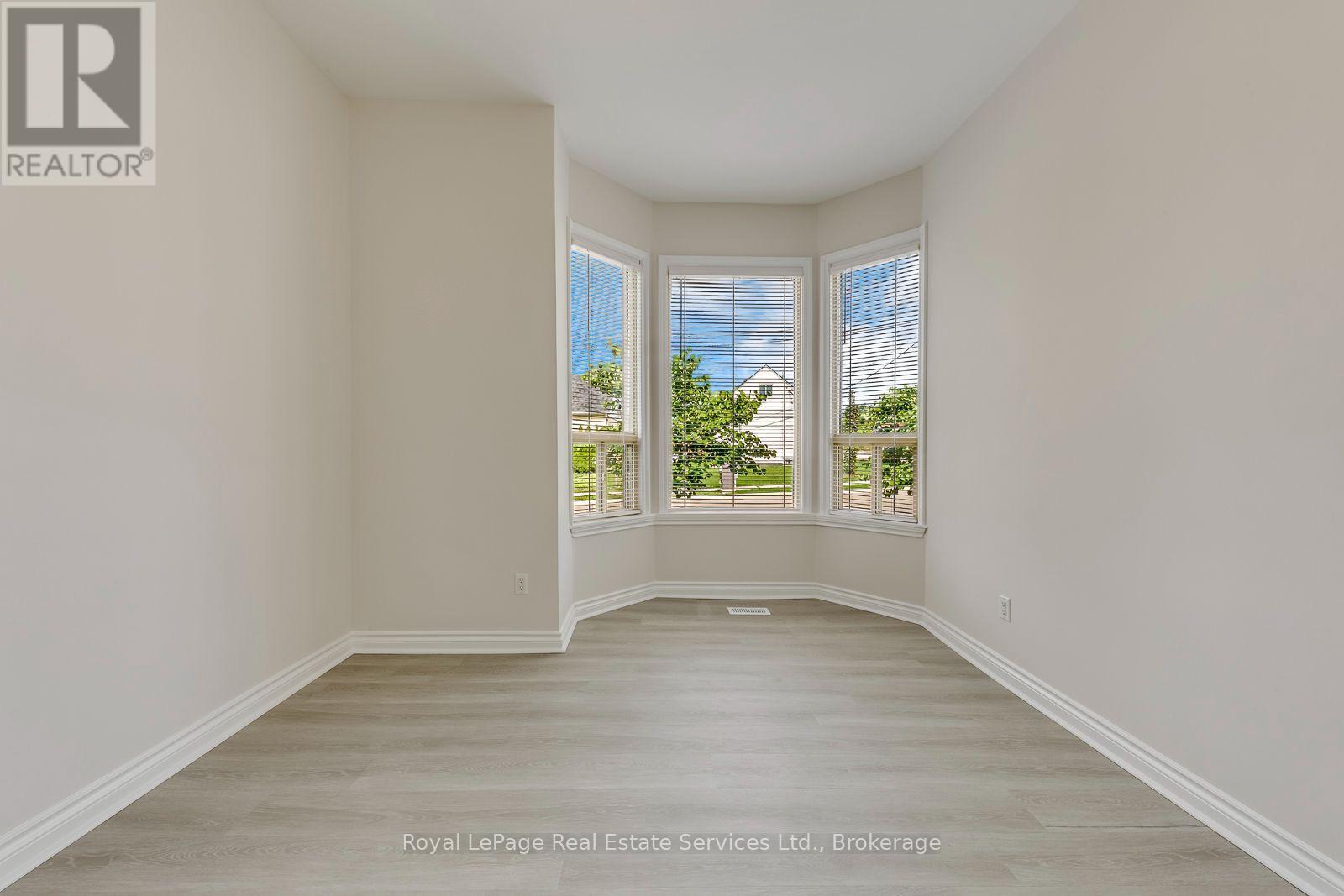 21 Centre Street S, Brampton, Ontario  L6W 2X7 - Photo 10 - W13744564