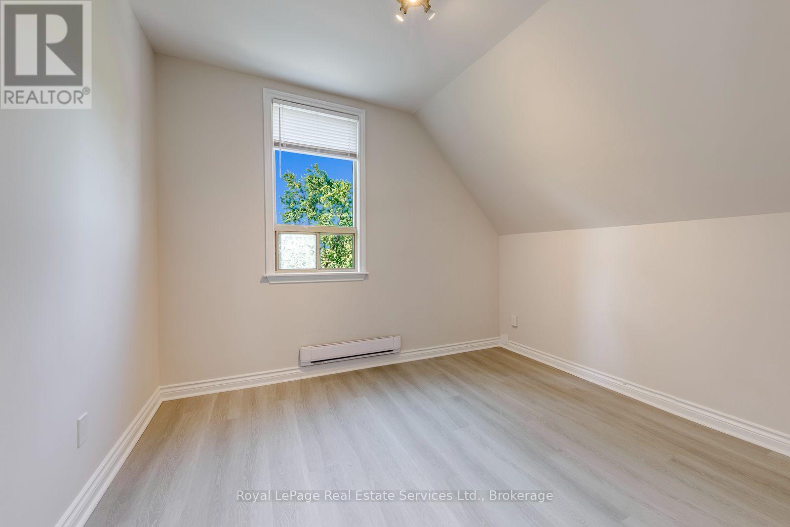 21 Centre Street S, Brampton, Ontario  L6W 2X7 - Photo 14 - W13744564